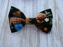 Load image into Gallery viewer, Garden Scarecrow Bow Tie
